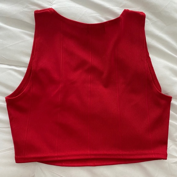 Prettylittlething red crop top - Picture 2 of 3